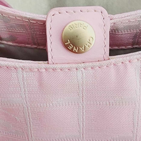 Chanel Bag - Picture 3 of 10